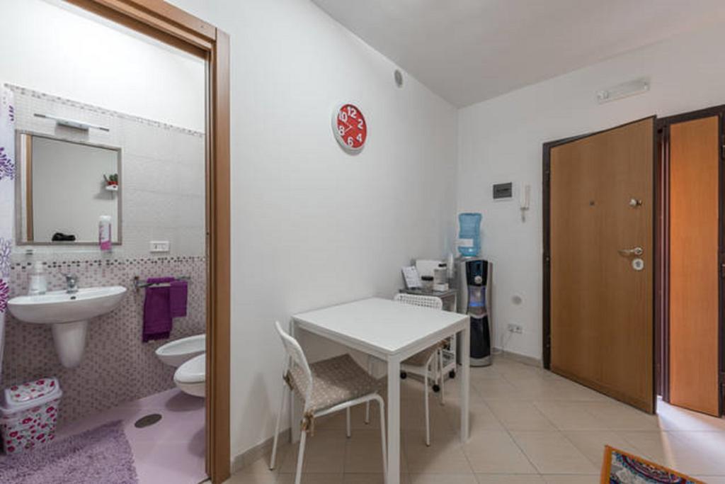 Al Cortile Apartment Bari Exterior photo